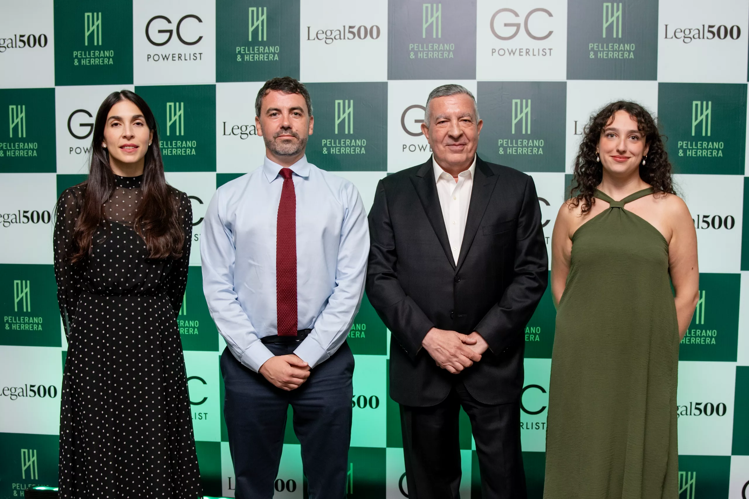 From left to right: Laura Pellerano, David Freeman, Ricardo Pellerano y Carmen Godoy From left to right: Laura Pellerano, David Freeman, Ricardo Pellerano y Carmen Godoy