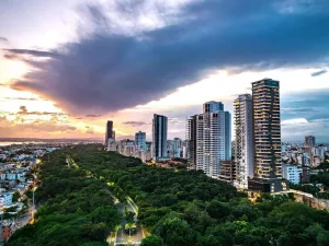 santo-domingo-dominican-republic-city-skyline-parque-mirador-v0-h4yjhjl8hypa1